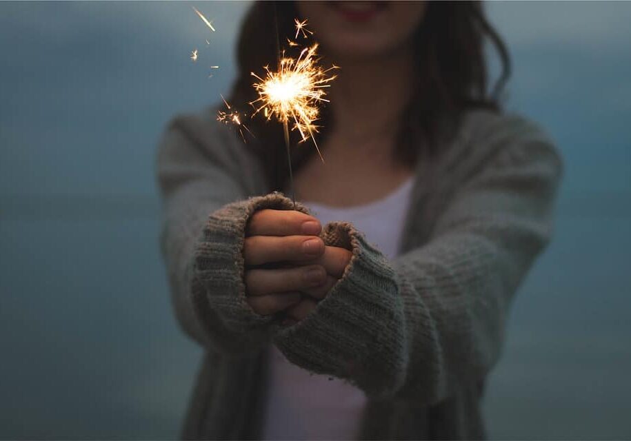 sparkler-677774_960_720